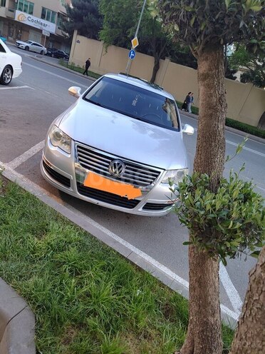 Volkswagen Passat 2005, 280,000 km - 2.0 л - Bakı