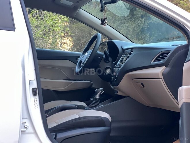 Hyundai Accent 2021, 90,000 km - 1.6 l - Bakı