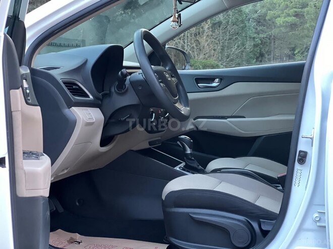 Hyundai Accent 2021, 90,000 km - 1.6 l - Bakı