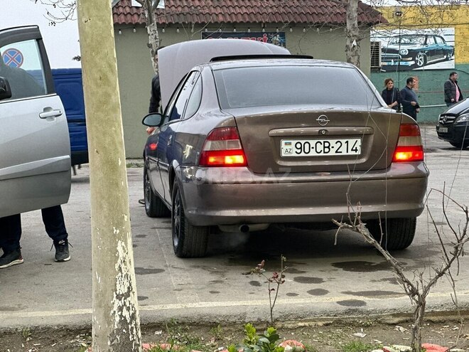 Opel Vectra 1998, 170,000 km - 1.8 l - Bakı
