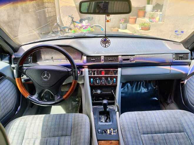 Mercedes E 200 1992, 315,077 km - 2.0 l - Bakı