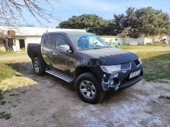 Mitsubishi L200 2008, 300,000 km - 2.5 l - Bakı