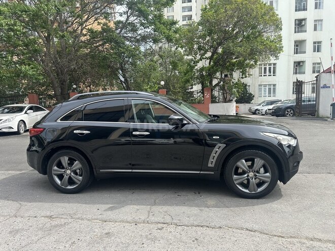 Infiniti FX35