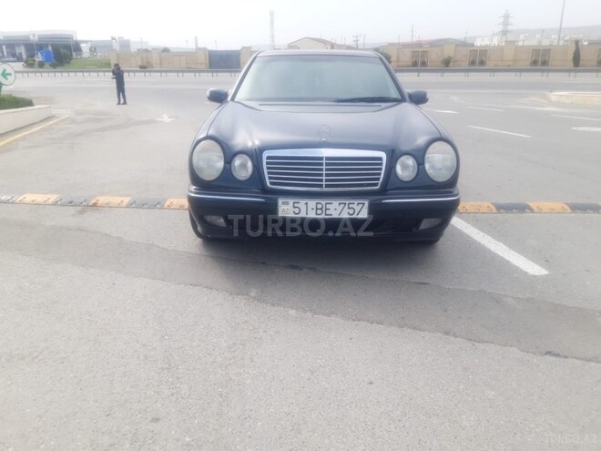 Mercedes E 240 1998, 220,000 km - 2.4 l - Bakı