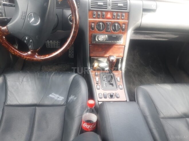Mercedes E 240 1998, 220,000 km - 2.4 l - Bakı