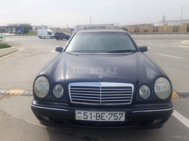 Mercedes E 240 1998, 220,000 km - 2.4 l - Bakı