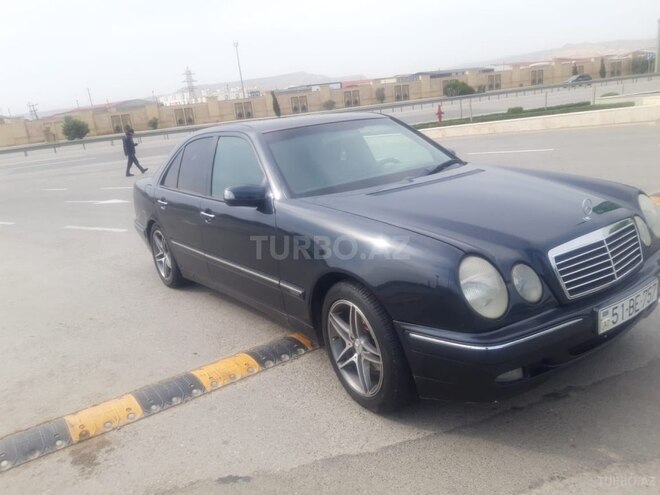 Mercedes E 240 1998, 220,000 km - 2.4 l - Bakı