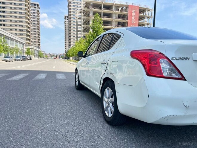 Nissan Sunny 2013, 266,000 km - 1.5 l - Bakı