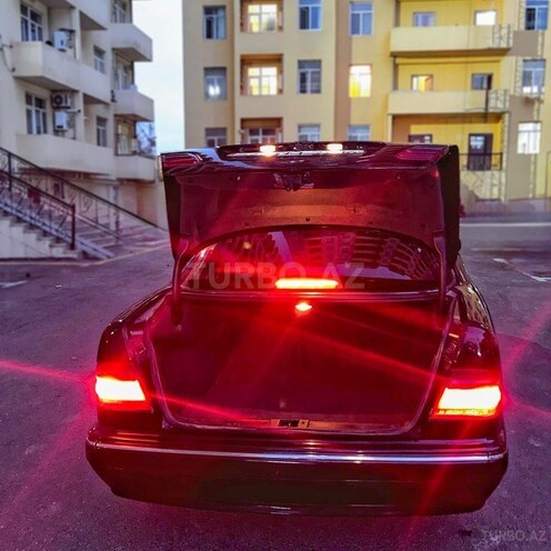 Mercedes E 240 2000, 289,000 km - 2.4 l - Bakı