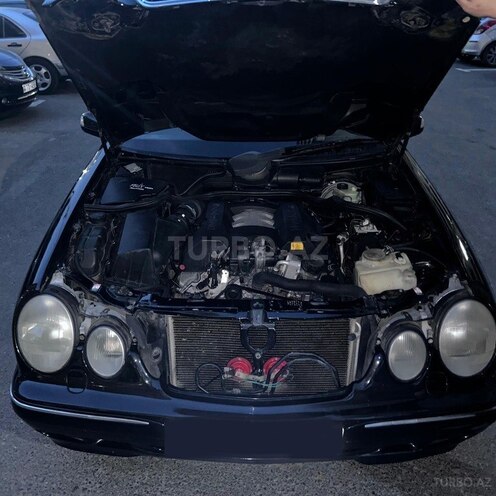 Mercedes E 240 2000, 289,000 km - 2.4 l - Bakı