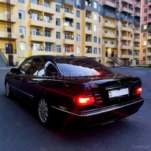Mercedes E 240 2000, 289,000 km - 2.4 l - Bakı