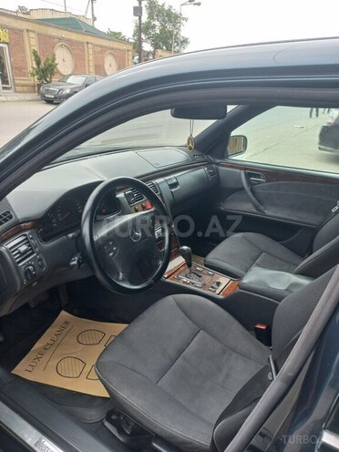 Mercedes E 220 d 1999, 830,000 km - 2.2 л - Bakı