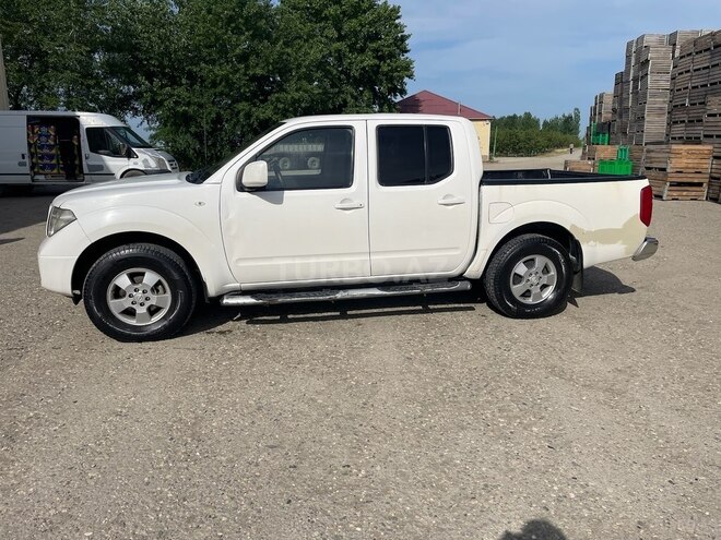 Nissan Navara 2011, 203,000 km - 2.5 l - Qusar