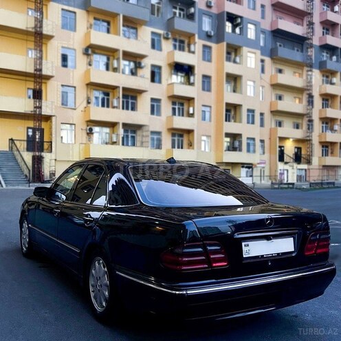 Mercedes E 240 2000, 289,000 km - 2.4 l - Bakı