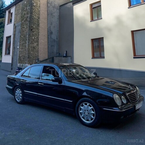 Mercedes E 240 2000, 289,000 km - 2.4 l - Bakı