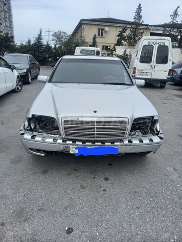 Mercedes C 220 d 1999, 352,142 km - 2.2 l - Bakı
