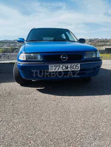 Opel Astra 1995, 350,000 km - 1.6 l - Quba