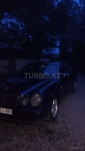 Mercedes E 220 d 1998, 699,000 km - 2.2 l - Ucar