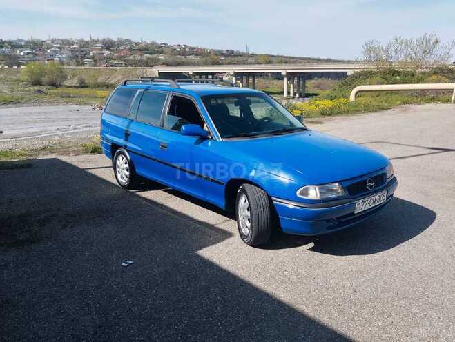 Opel Astra 1995, 350,000 km - 1.6 l - Quba