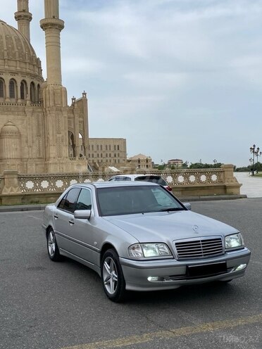 Mercedes C 180 1999, 258,000 km - 1.8 l - Bakı