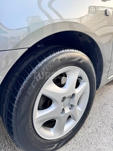 Toyota Corolla 2006, 243,000 km - 1.4 л - Bakı