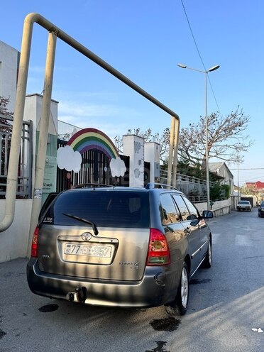 Toyota Corolla 2006, 243,000 km - 1.4 л - Bakı