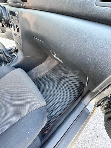 Toyota Corolla 2006, 243,000 km - 1.4 л - Bakı