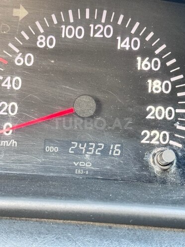 Toyota Corolla 2006, 243,000 km - 1.4 л - Bakı