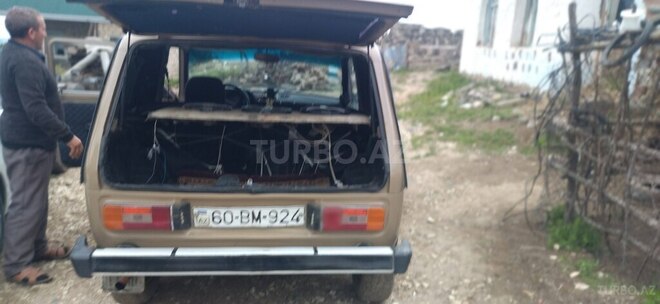 LADA (VAZ) Niva 1983, 250,000 km - 1.6 l - Goranboy