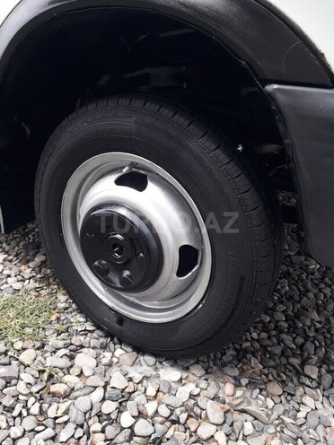 GAZ 3302-744 1998, 3,980 km - 2.4 l - Saatlı