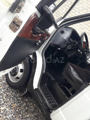 GAZ 3302-744 1998, 3,980 km - 2.4 l - Saatlı