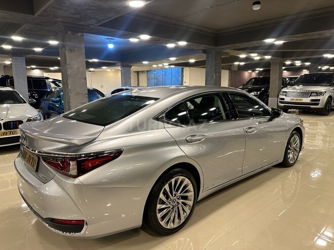 Lexus ES 300h