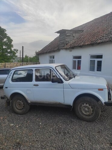 LADA (VAZ) Niva 1980, 125,000 km - 1.6 l - Lerik