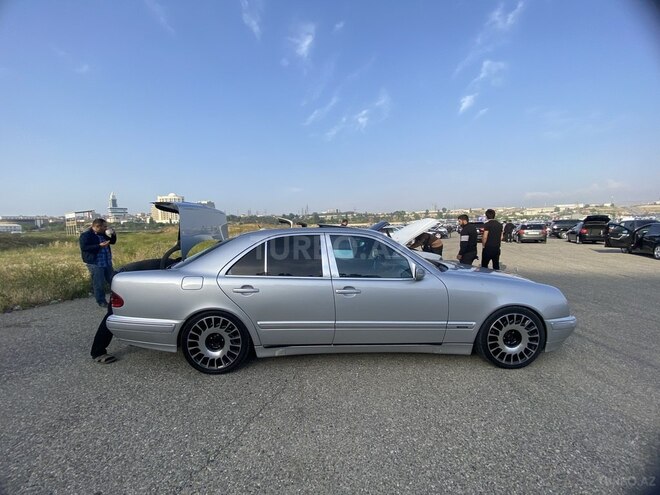 Mercedes E 320 2001, 368,000 km - 3.2 l - Bakı