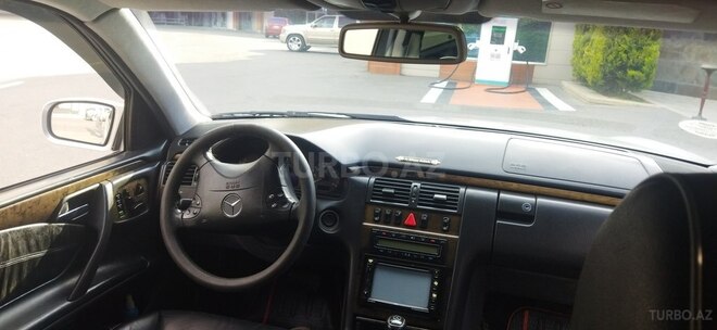 Mercedes E 240 2000, 237,720 km - 2.4 l - Bakı