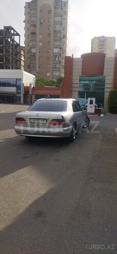 Mercedes E 240 2000, 237,720 km - 2.4 l - Bakı