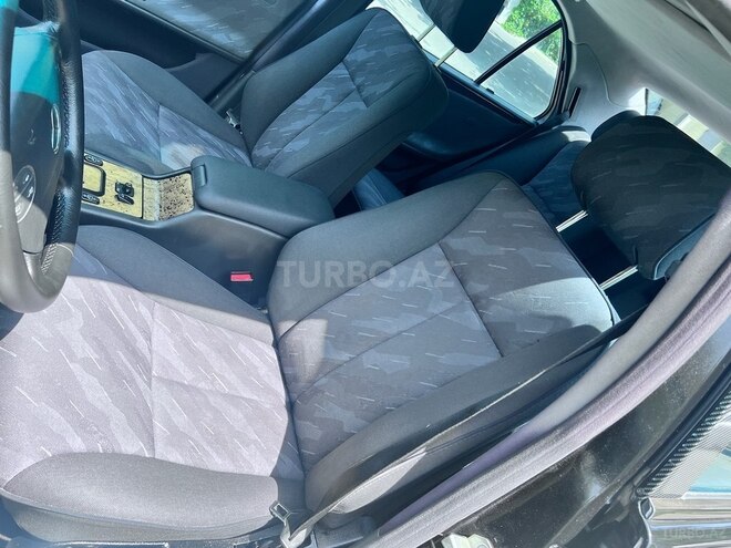 Mercedes E 220 d 2000, 329,000 km - 2.2 л - Bakı