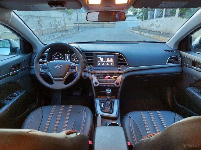 Hyundai Elantra 2017, 100,000 km - 2.0 l - Bakı