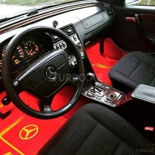 Mercedes C 180 2000, 398,741 km - 1.8 l - Ucar