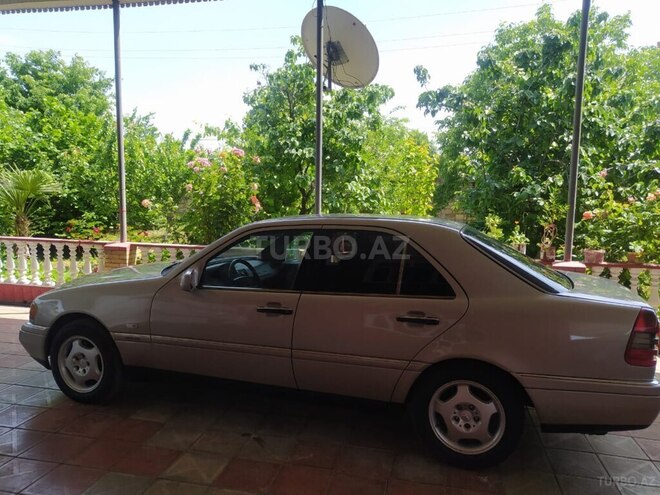 Mercedes C 200 1995, 250,000 km - 2.0 л - Cəlilabad