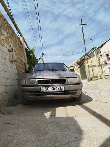 Opel Astra 1996, 299,000 km - 1.6 l - Bakı