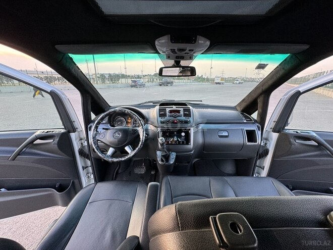 Mercedes V 220 2011, 244,000 km - 2.2 л - Bakı