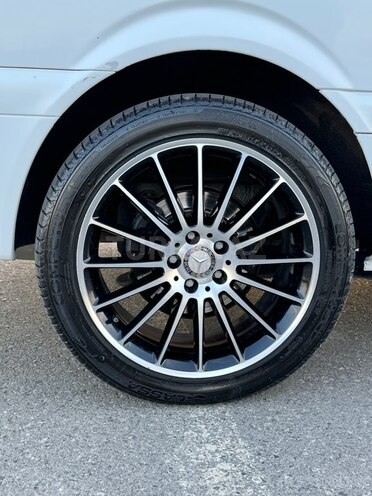 Mercedes V 220 2011, 244,000 km - 2.2 л - Bakı