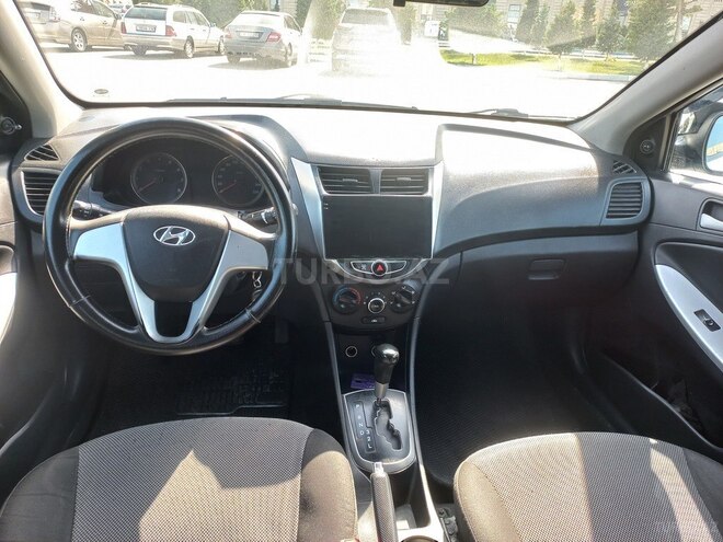 Hyundai Accent 2013, 188,000 km - 1.4 l - Sumqayıt