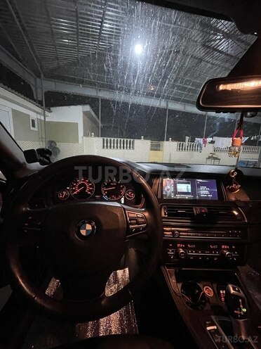 BMW 528 2014, 181,000 km - 2.0 л - Neftçala