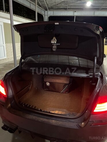 BMW 528 2014, 181,000 km - 2.0 л - Neftçala