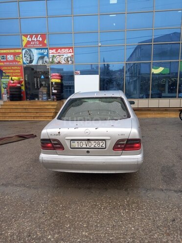 Mercedes E 220 d 2000, 650,000 km - 2.2 l - Şamaxı