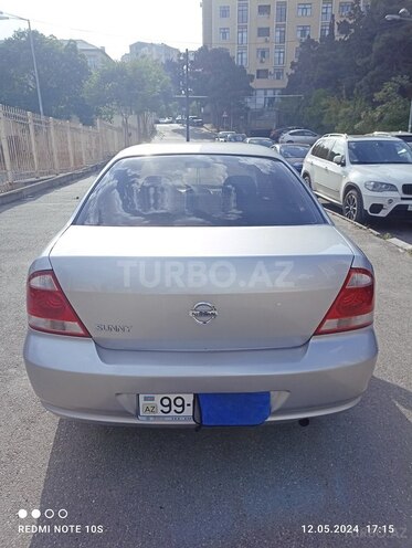 Nissan Sunny 2010, 170,000 km - 1.6 л - Bakı