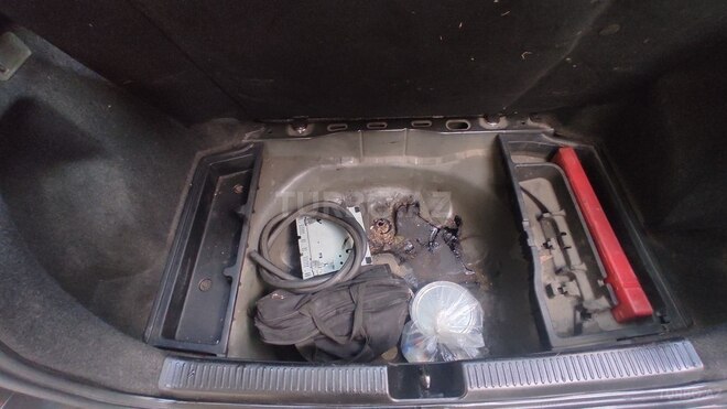 Toyota Corolla 2005, 380,000 km - 1.4 l - Bakı