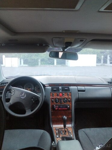 Mercedes E 320 2000, 350,000 km - 3.2 l - Bərdə